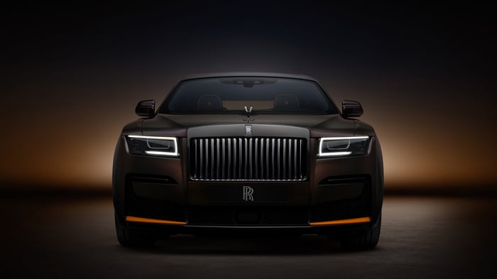 Rolls Royce Black Badge Ghost 2023 Front View