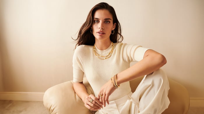 Sara Sampaio for Marco Bicego Fall 2023