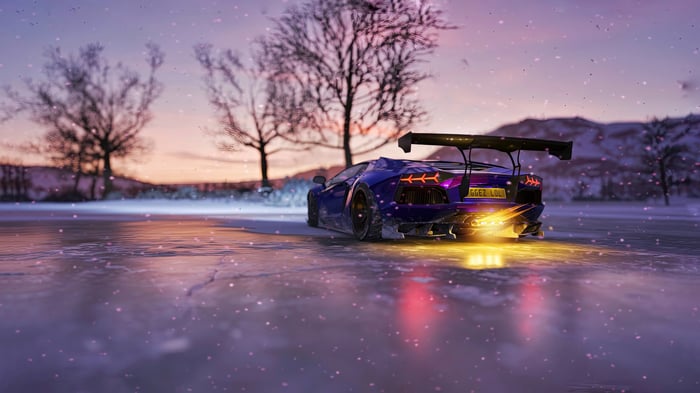 Purple Lamborghini Aventador in Forza Horizon 4