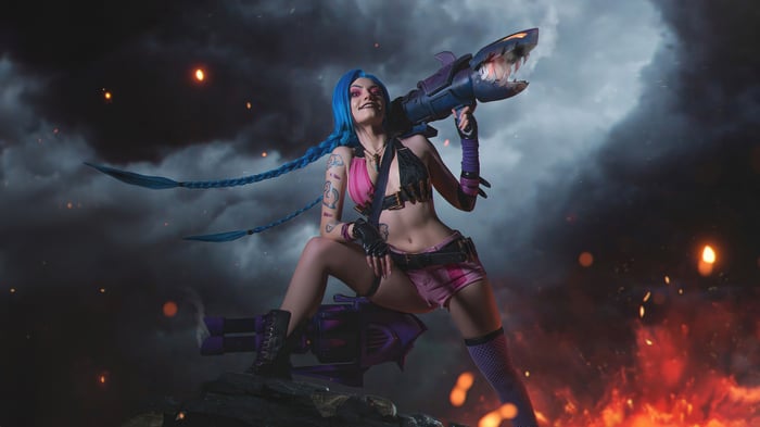 Jinx from League of Legends Cosplay with Shark Rocket Launcher