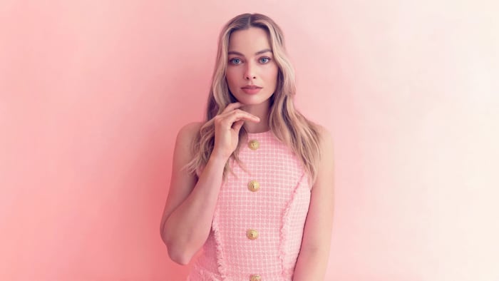 Margot Robbie Poses in Pink Dress