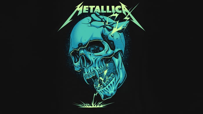 Metallica skull with lightning