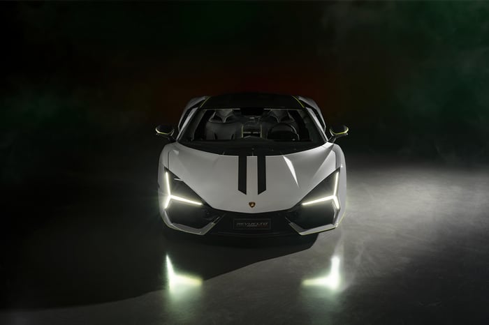 Lamborghini Revuelto Arena Ad Personam Front View