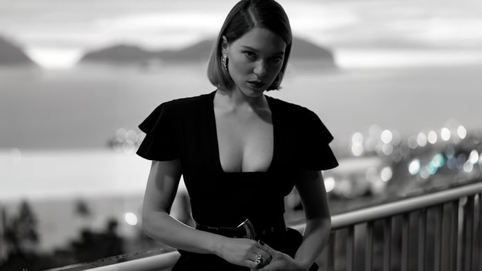Lea Seydoux in Black Dress at Night