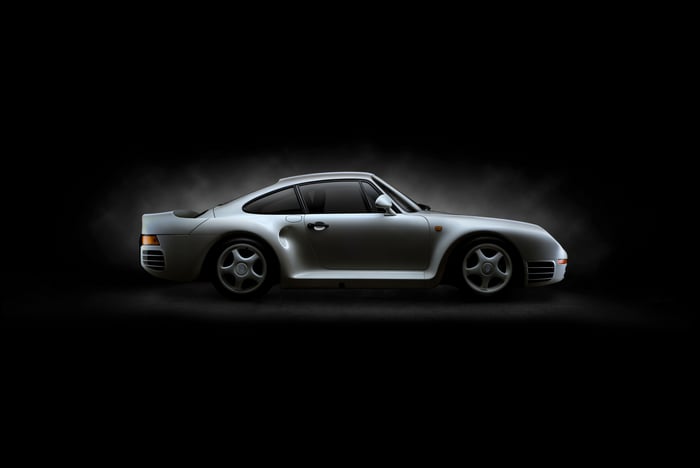 Silver Porsche 959 Sports Car Side View