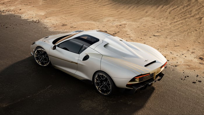 Touring Superleggera Arese Rh95 Vento Doro 2024