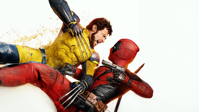 Deadpool and Wolverine in a fight