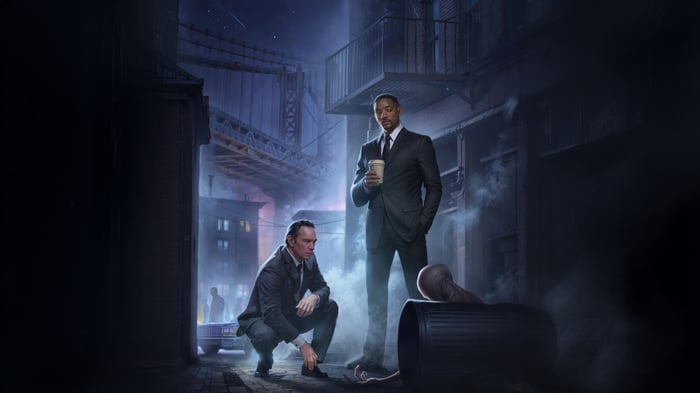 Tommy Lee Jones and Will Smith in Men in Black
