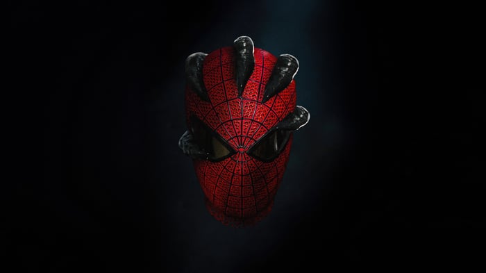 Spiderman mask with Venom tendrils