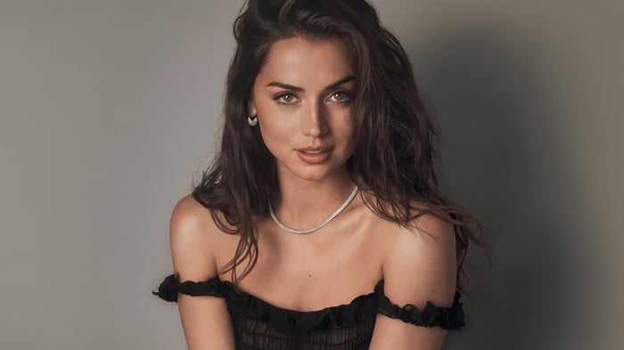 Ana de Armas for Estee Lauder
