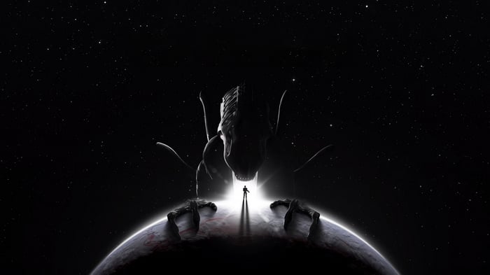 Alien Rogue Incursion: Giant Alien Overlooking Planet