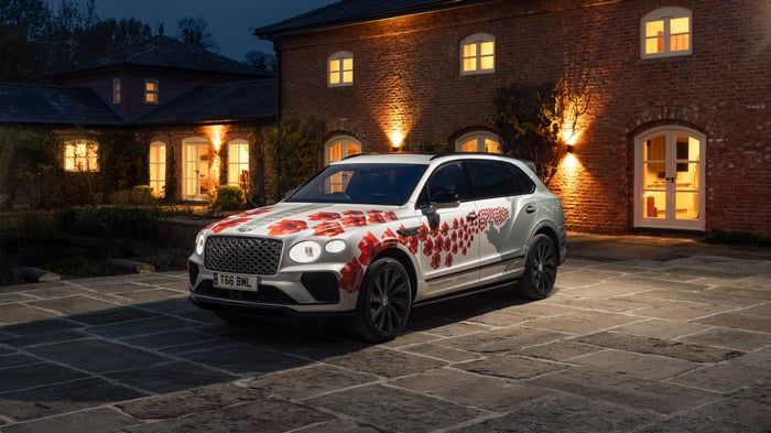 Bentley Bentayga EWB Remembrance Car by Mulliner