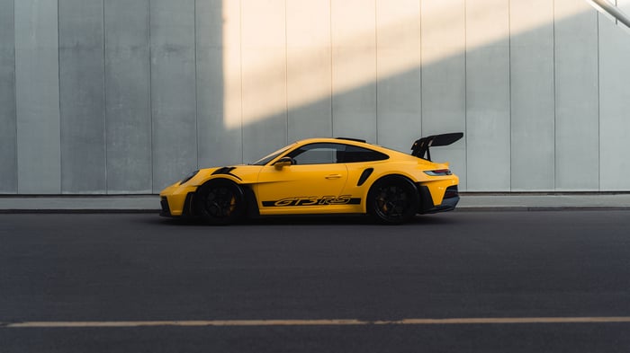 Yellow Porsche 911 GT3 RS