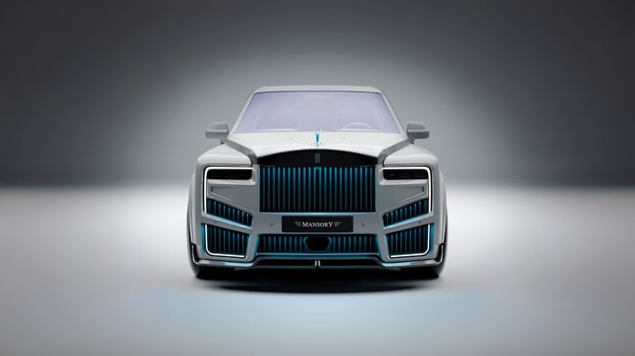 Mansory Rolls Royce Cullinan Front View