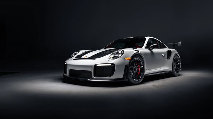 White Porsche 911 GT2 RS Weissach Package