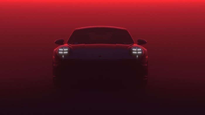 Porsche 911 silhouette in red light