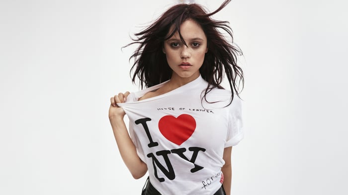 Jenna Ortega in "I Love NY" T-shirt