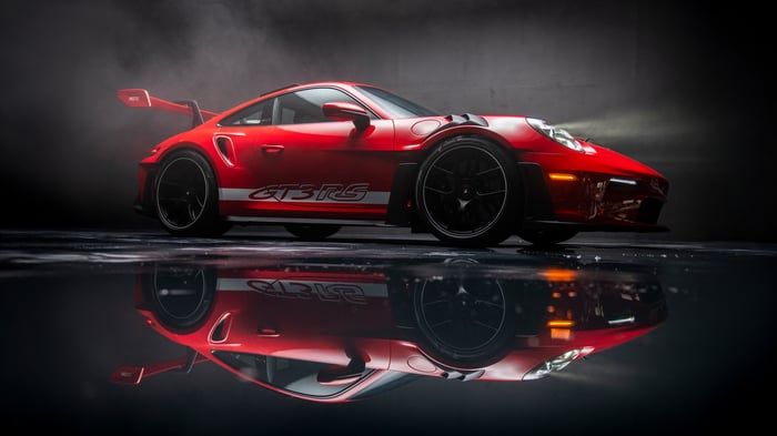 Red Porsche GT3 RS with "GT3 RS" text