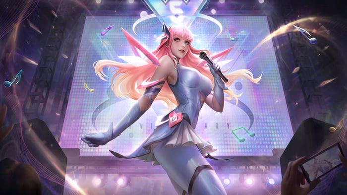 Arena of Valor Miss Wave performing on stage