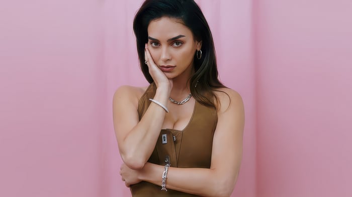 Melissa Barrera for Elle Mexico Magazine