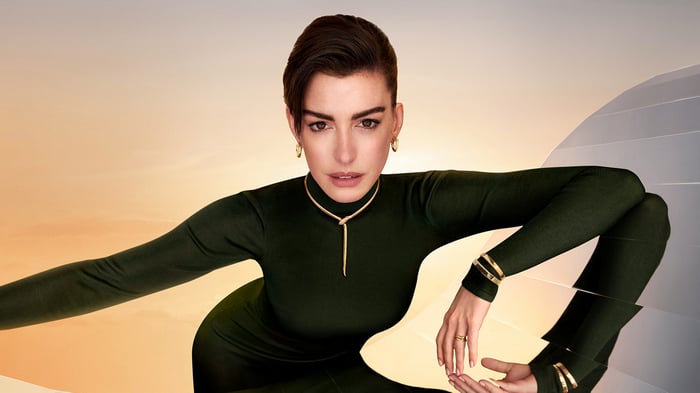 Anne Hathaway for Bvlgari Serpenti