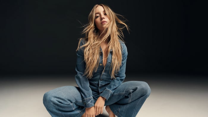 Sydney Sweeney in Denim Jumpsuit 4K