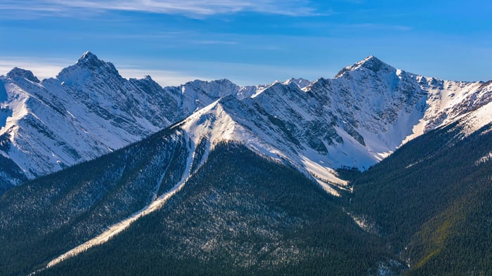 Snowy Mountain Scenery 4K