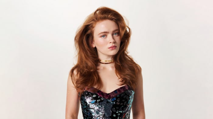 Sadie Sink in a Sequin Dress and Choker