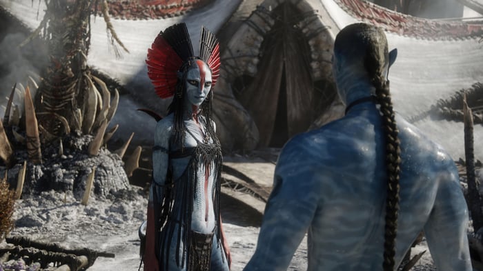 Varang and Miles Quaritch in Avatar: Fire and Ash 4K