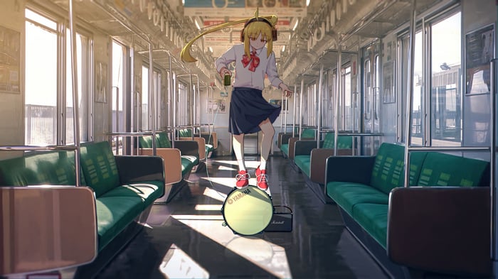 Nijika Ijichi dancing on a drum in a train 4K