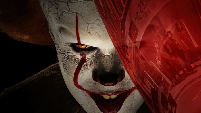 Pennywise the Clown with a Red Balloon 4K