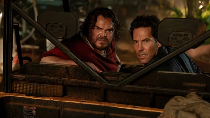 Jack Black and Paul Rudd in a vehicle