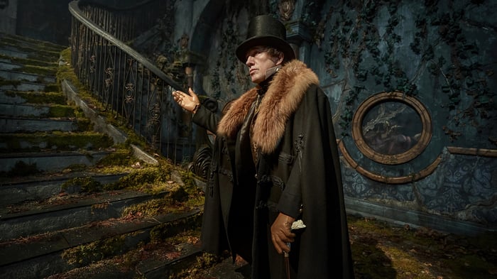 Christoph Waltz in Frankenstein - 2025 4K
