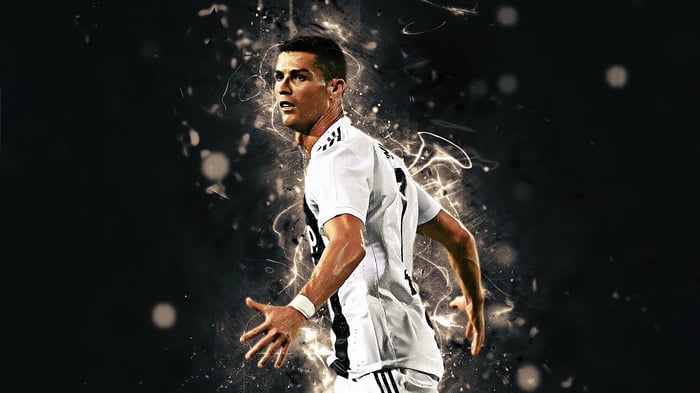 Cristiano Ronaldo in Juventus Jersey 4K