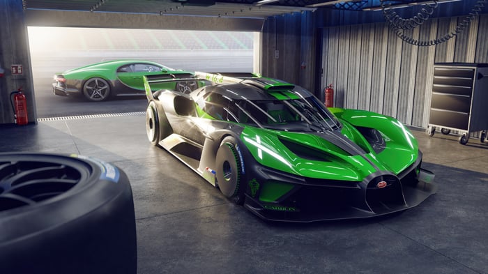Bugatti Bolide and Chiron in a garage
