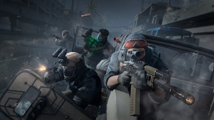 Caliber 4K soldiers in combat