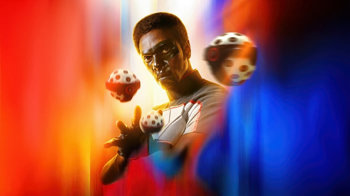 Mister Terrific Juggling Balls 4K
