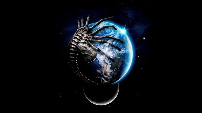 Alien Facehugger on Earth 4K