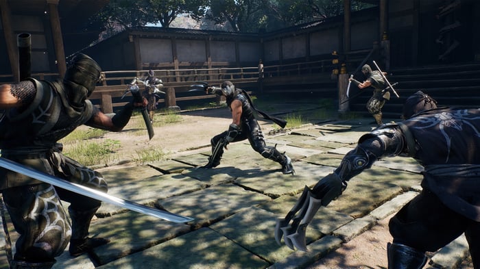 Ryu Hayabusa and ninjas in battle in 4K