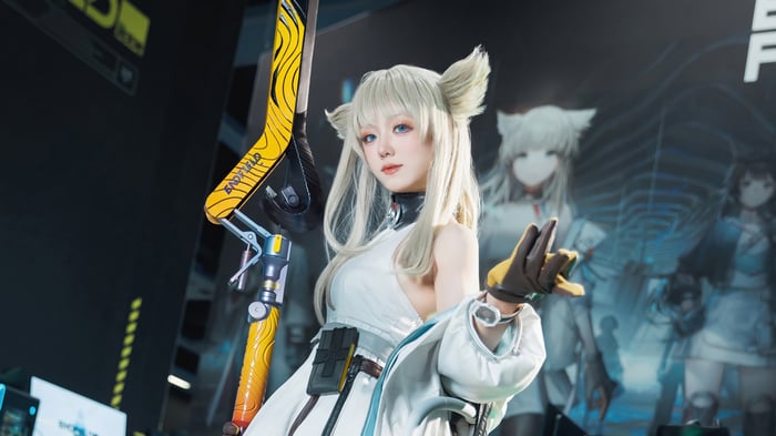 Perlica Cosplay from Arknights: Endfield 4K