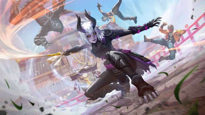 Fortnite character with horns and sword fighting