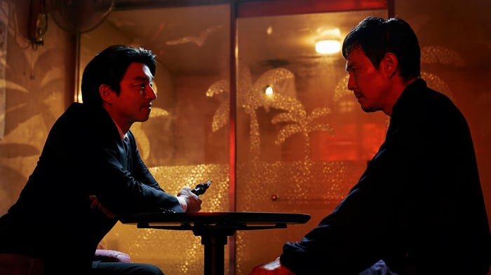 Squid Game: Gong Yoo and Lee Jung-Jae in 4K