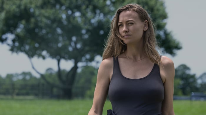 Yvonne Strahovski in 4K
