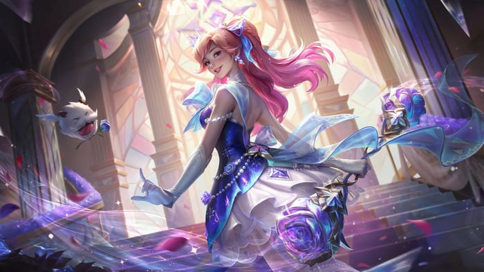 Lux Crystal Rose League of Legends 4K