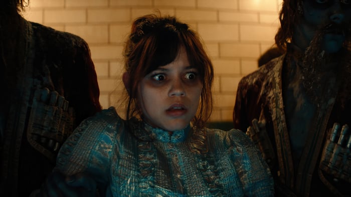 Jenna Ortega in Beetlejuice Beetlejuice 4K