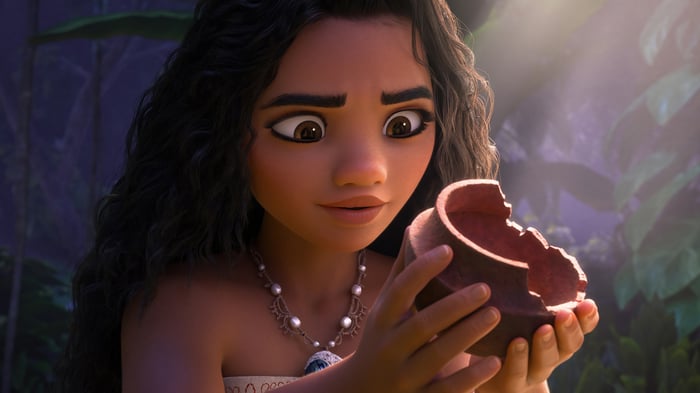 Moana holding a broken pot