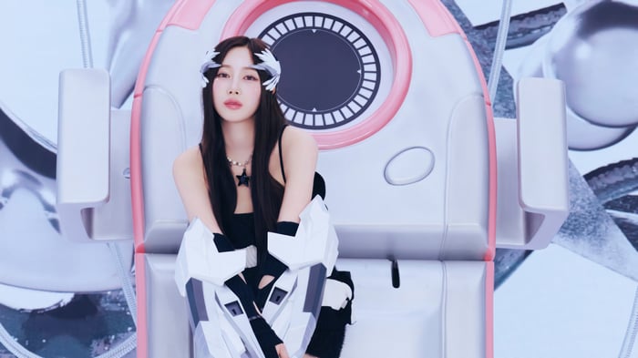 Giselle from Aespa in a futuristic outfit