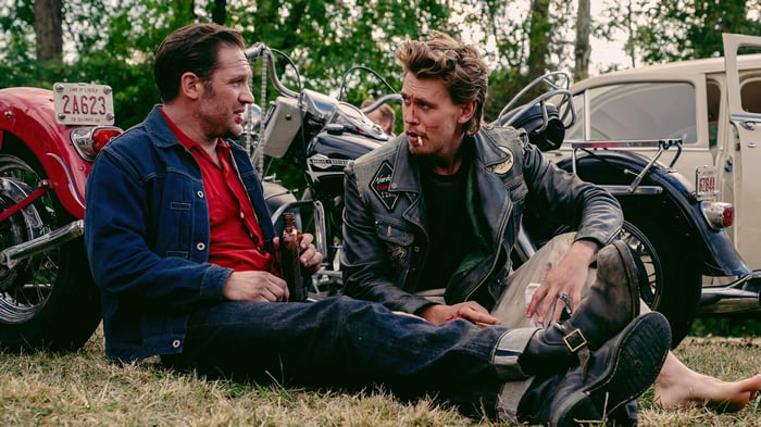 The Bikeriders: Austin Butler and Tom Hardy 4K
