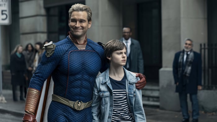 Homelander and a boy in The Boys 4K
