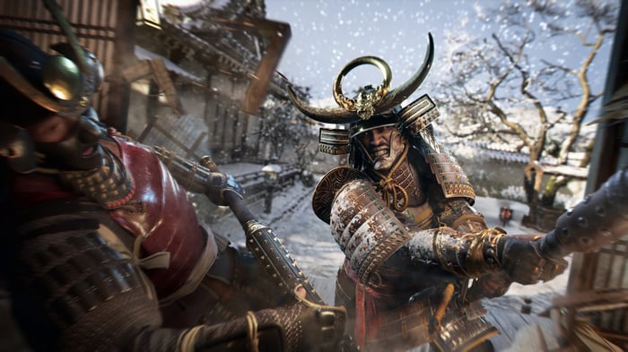 Samurai fighting in a snowy village, 4K